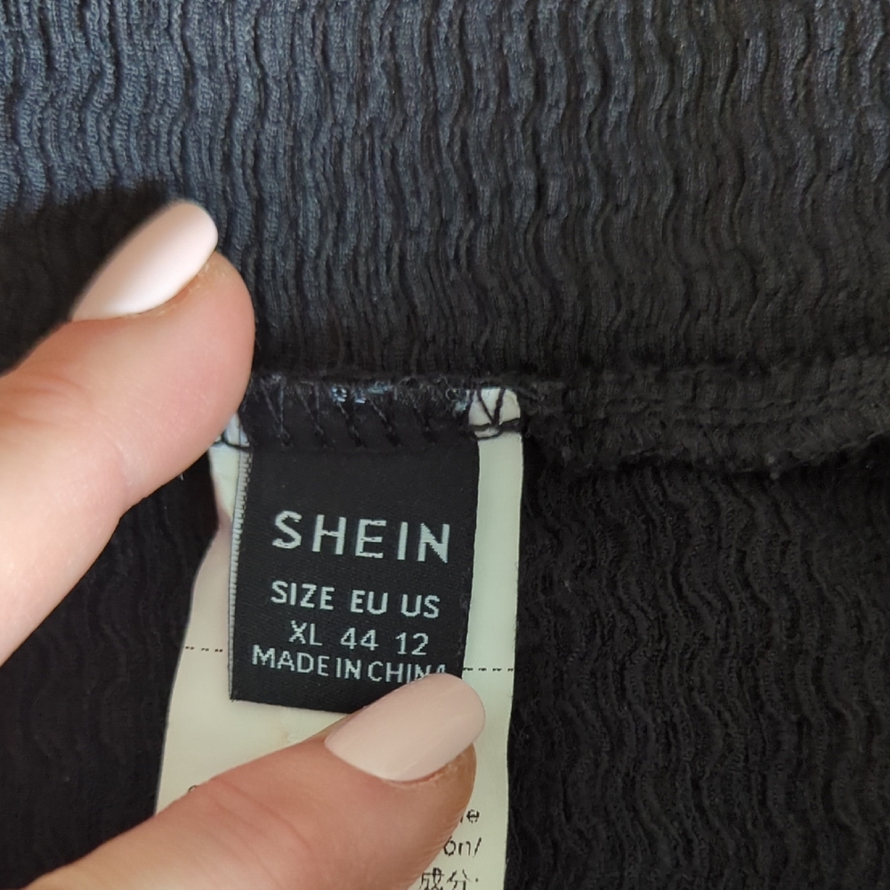 Black Shein Skirt - Picture 2 of 9